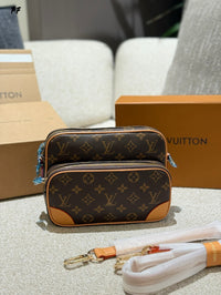 Trio Messenger Bag