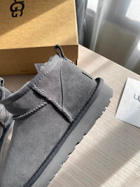 Classic Ultra Mini Boots