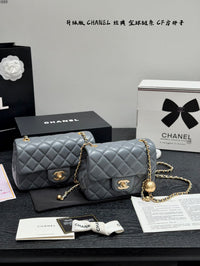 Mini Pearl Crush Classic Flap Bag