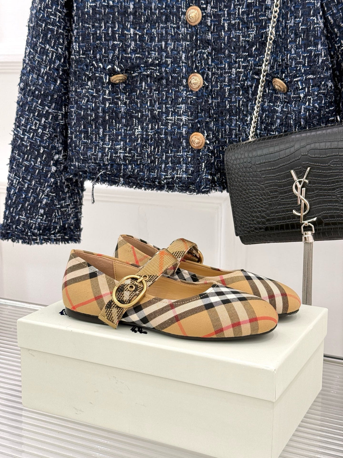 26WF Check Ballet Flats