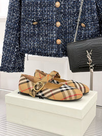 26WF Check Ballet Flats