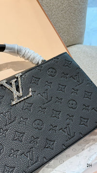 Capucines Bag