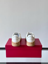 Upvillage Panelled Leather Sneakers