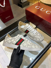 Stretch Low Top Trainers