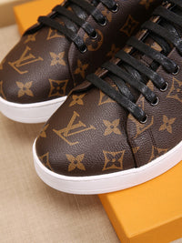 Low Top Sneakers
