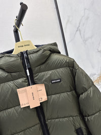 26S Light Pongé Down Hoodie Jacket
