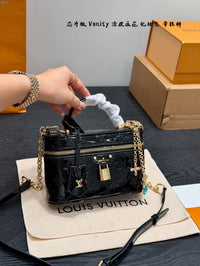 Vanity Chain Pouch