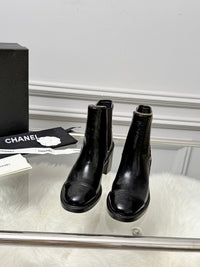 Logo Chelsea Boots