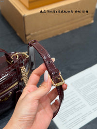 Vanity Chain Pouch