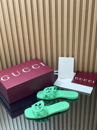Interlocking G Slide Sandals