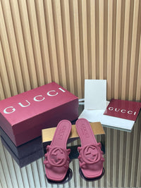 Interlocking G Slide Sandals