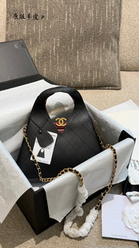 26A Chic Lady Shopping Bag