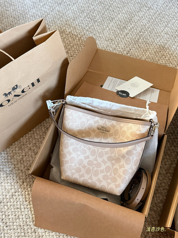 City Bucket Bag