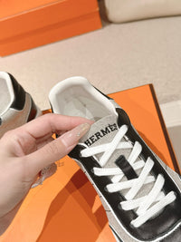 Boomerang Sneakers