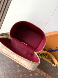 Grace Coddington Nice Mini Vanity Case