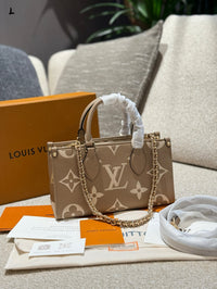 OnTheGo East West Bag