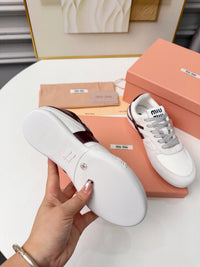 Gymnasium Sneakers