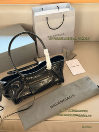 Le City East-West Shoulder Bag