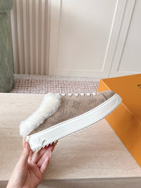 26S Time Out Sneakers