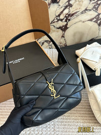 Le 57 Quilted Shoulder Bag