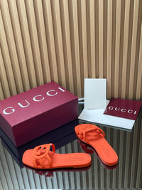 Interlocking G Slide Sandals