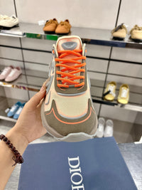 B30 Sneakers