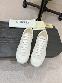 Knight Runner Sneakers