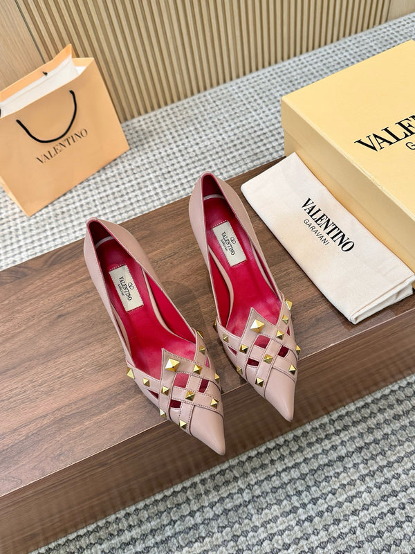 Garavani Studdy Pumps