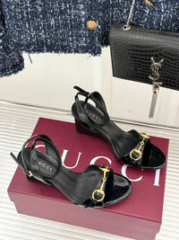 Donna Wedge Sandals