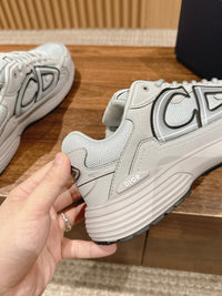 B30 Sneakers