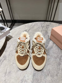 Gymnasium Suede Sneakers
