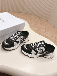 Wmns Chrono Sneakers