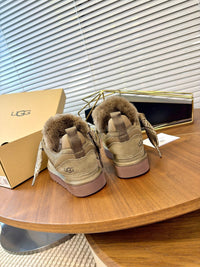 Lowmel Sneakers
