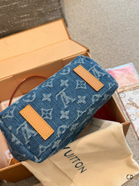 Hills Pochette