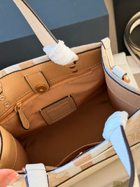 Dempsey Tote 22