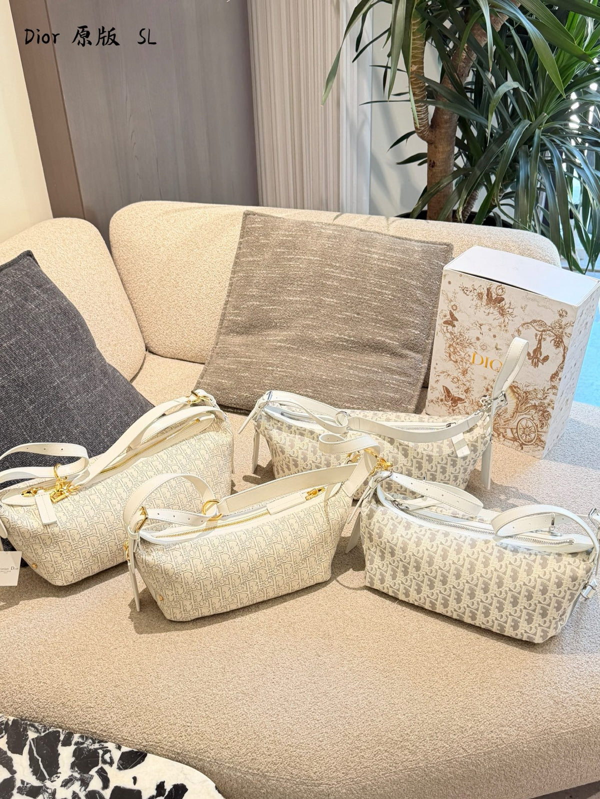 Groove Shoulder Bag