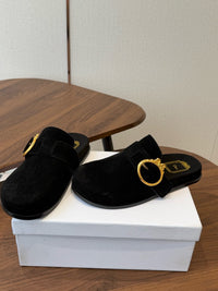 26S Médaillon Buckle Mules