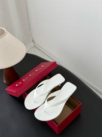 Vittoria Thong Sandals