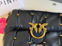 Love Classic Puff Bag