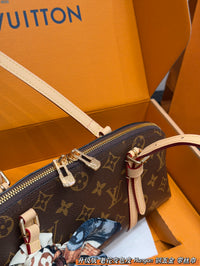 Squire East West Bag