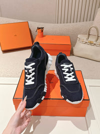 26S Bouncing Sneakers