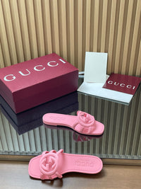 Interlocking G Slide Sandals
