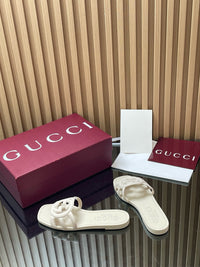 Interlocking G Slide Sandals