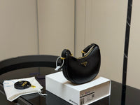 Arqué Shoulder Bag