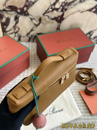 Extra Pocket L19 Leather Pouch