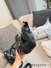 Pamela Shoulder Bag