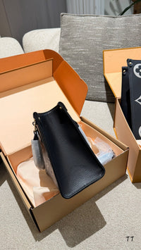 OnTheGo Tote Bag