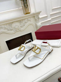 Garavani VLogo Signature Thong Sandals