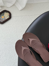 Vittoria Thong Sandals