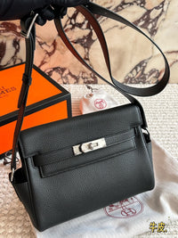 Kelly Messenger PM Bag